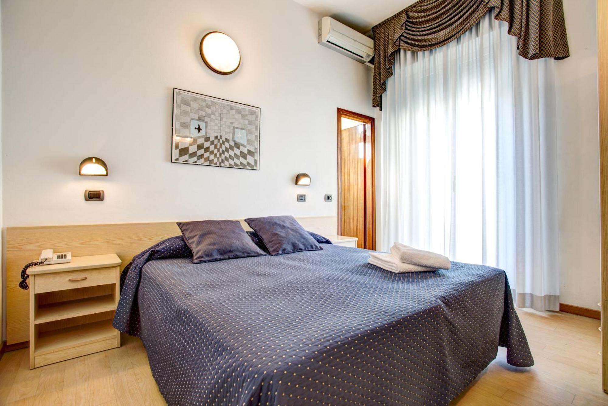 Hotel Villa Dei Gerani Rimini Exterior foto