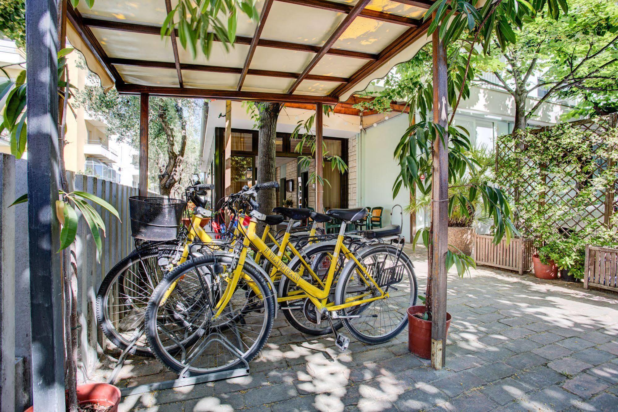 Hotel Villa Dei Gerani Rimini Exterior foto