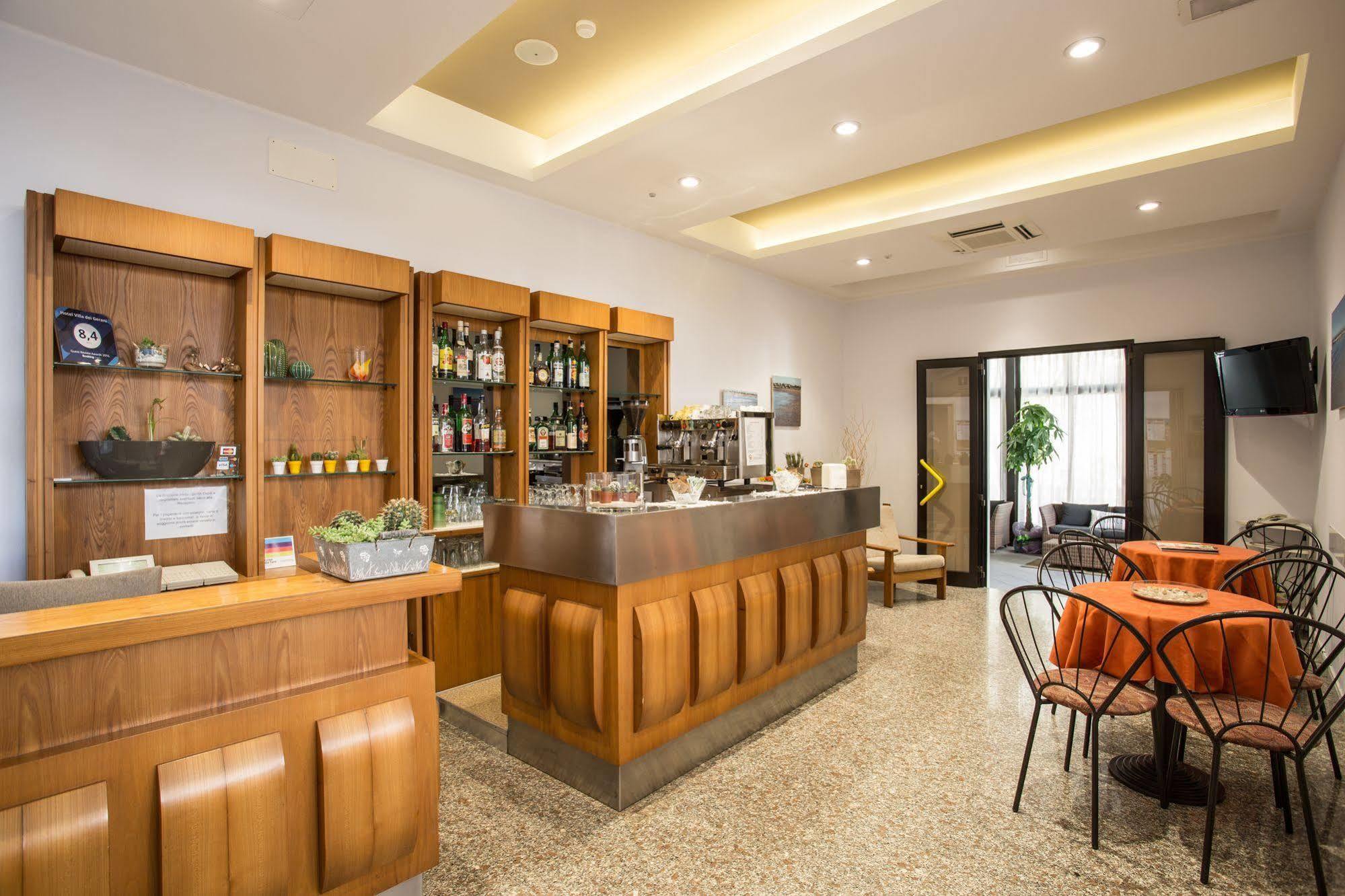 Hotel Villa Dei Gerani Rimini Exterior foto